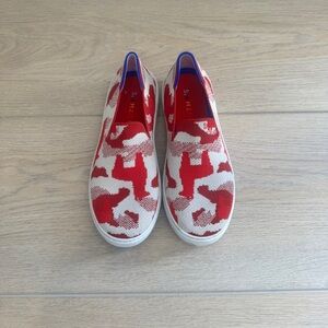Rothy's The Kid Red Llama Camo Slip On Comfort Sneaker Unisex Size 4